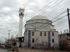 Cami minaresi uzun geldi