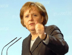 Angela Merkel çıkış arıyor